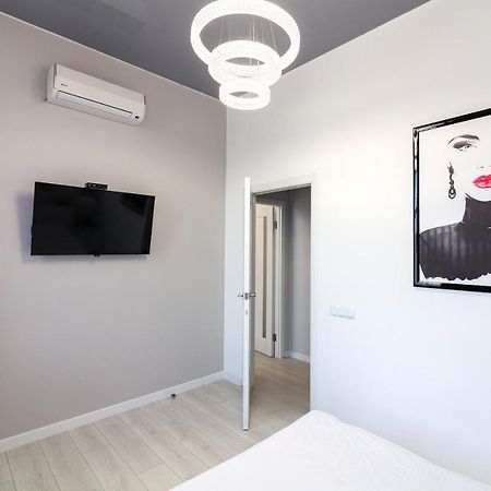 Leogrand Vip Apartments On Pidhirna 3 ลวีฟ ภายนอก รูปภาพ